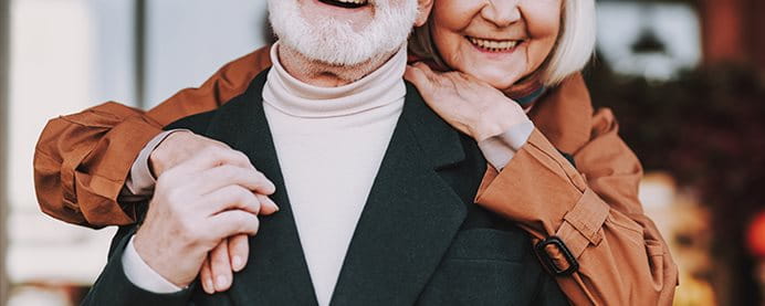 Couple âgé heureux