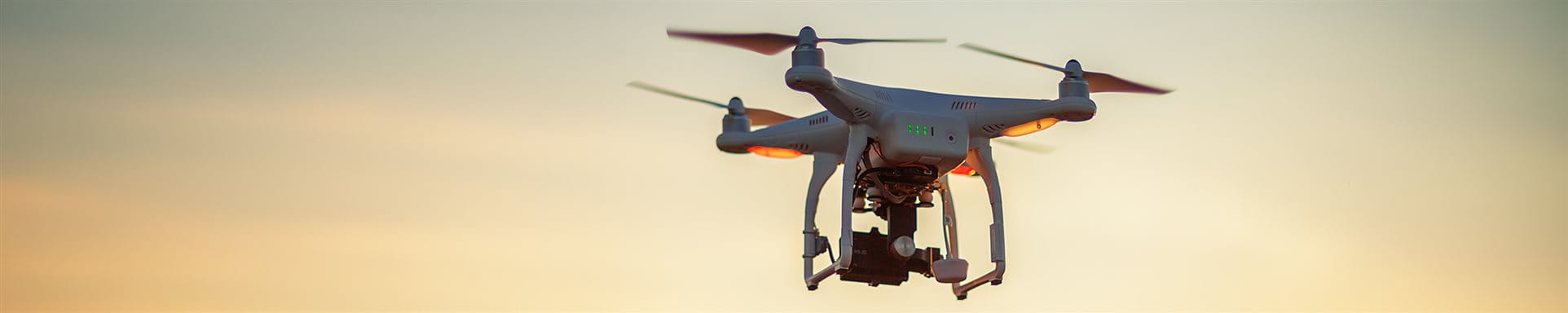 Drohne fliegt in der Luft